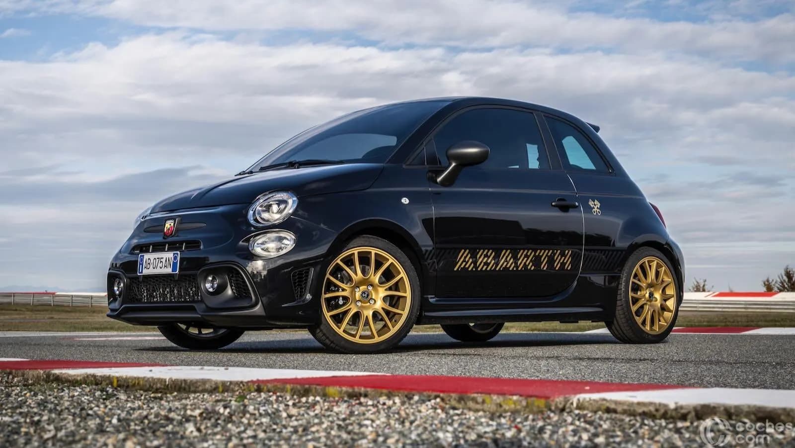 Imagem de Abarth 695